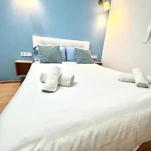 Pamis Sants, Apartamento