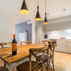 Rent Rambla Catalunya Barselona